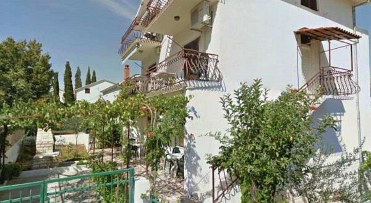 Apartments Sikirica Trogir Exteriör bild